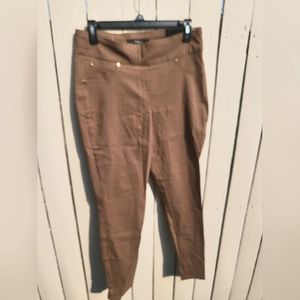 Chestnut brown cropped slacks size 10